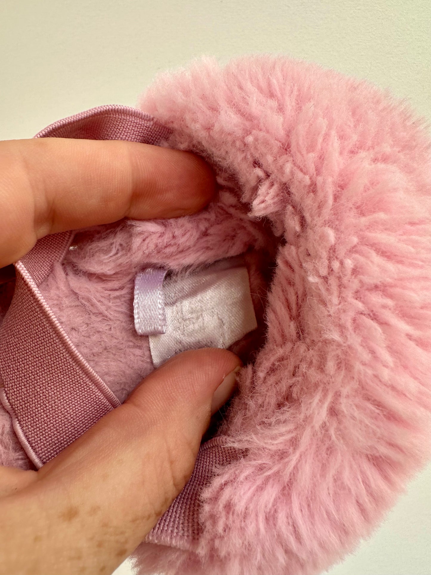 SHOES - Cotton On slippers - size ~5