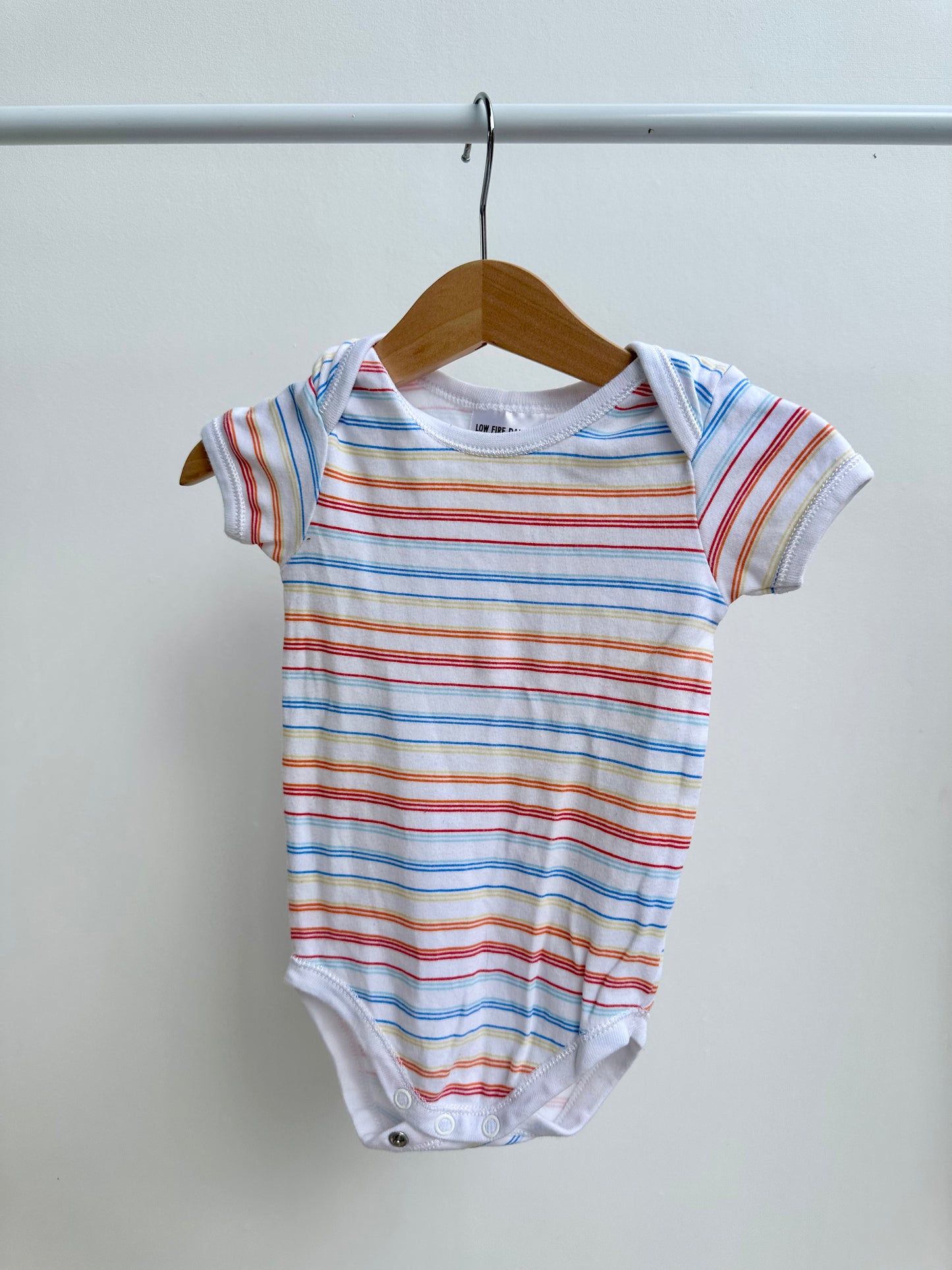 Short sleeved onesie bundle - size 00