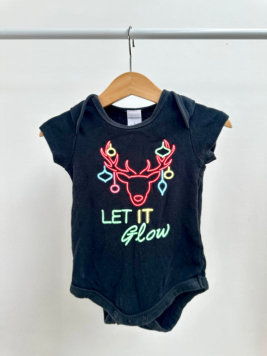 CHRISTMAS - baby berry onesie - size 1