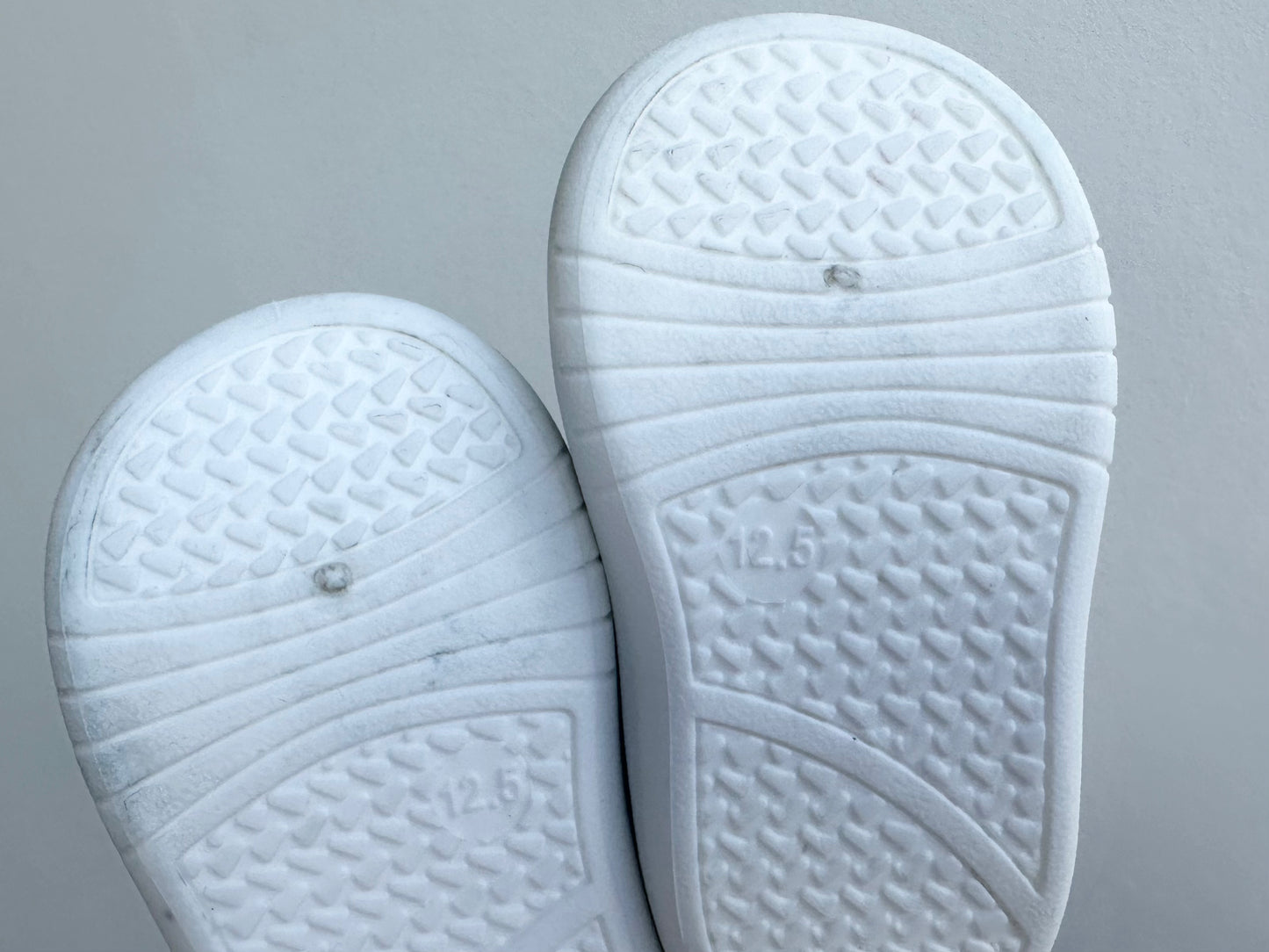 Duckies dupe shoes - size 4