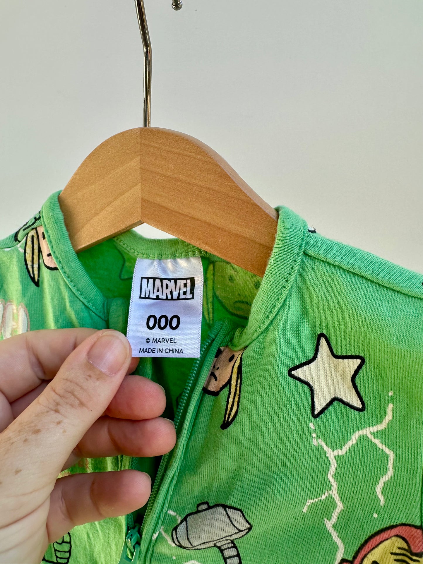 Marvel onesie - size 000