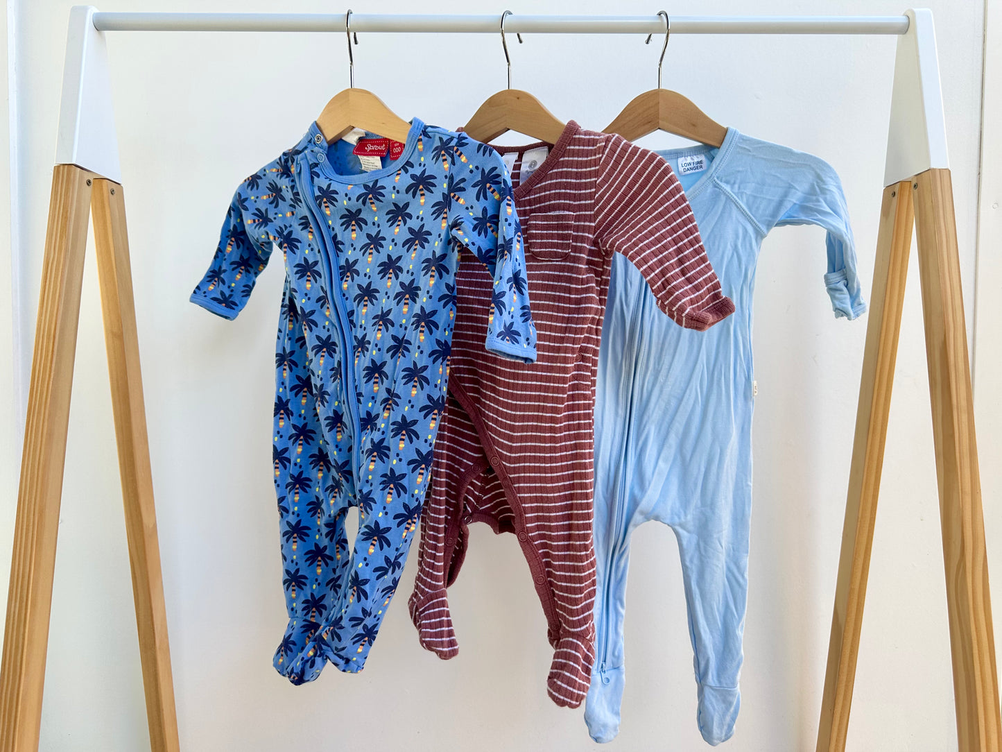 Long sleeved onesie bundle - size 000