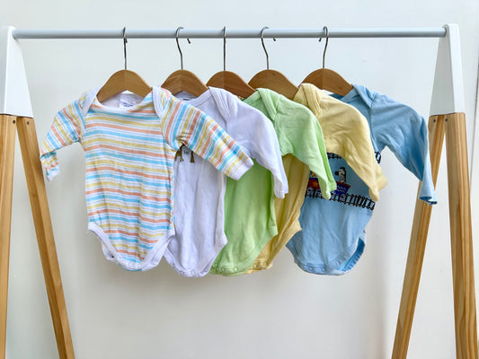 Long sleeved bodysuit bundle - size 00
