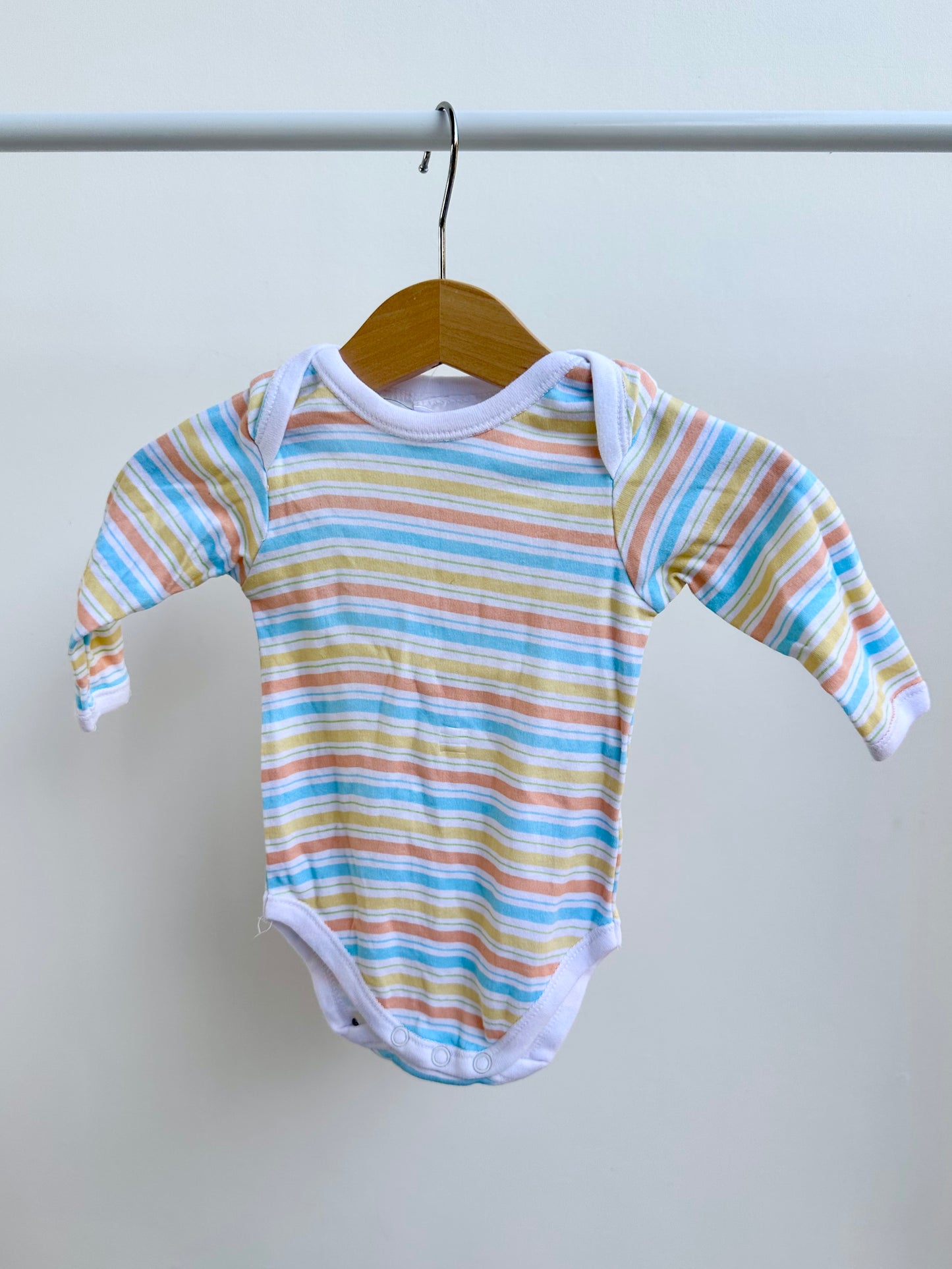 Long sleeved bodysuit bundle - size 00