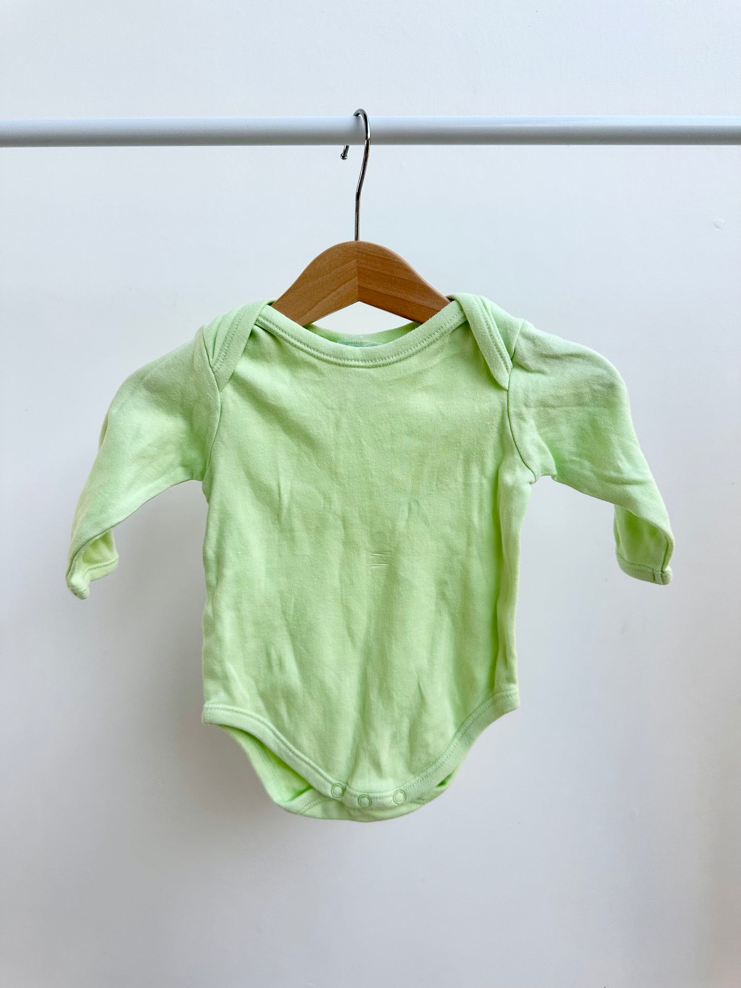 Long sleeved bodysuit bundle - size 00