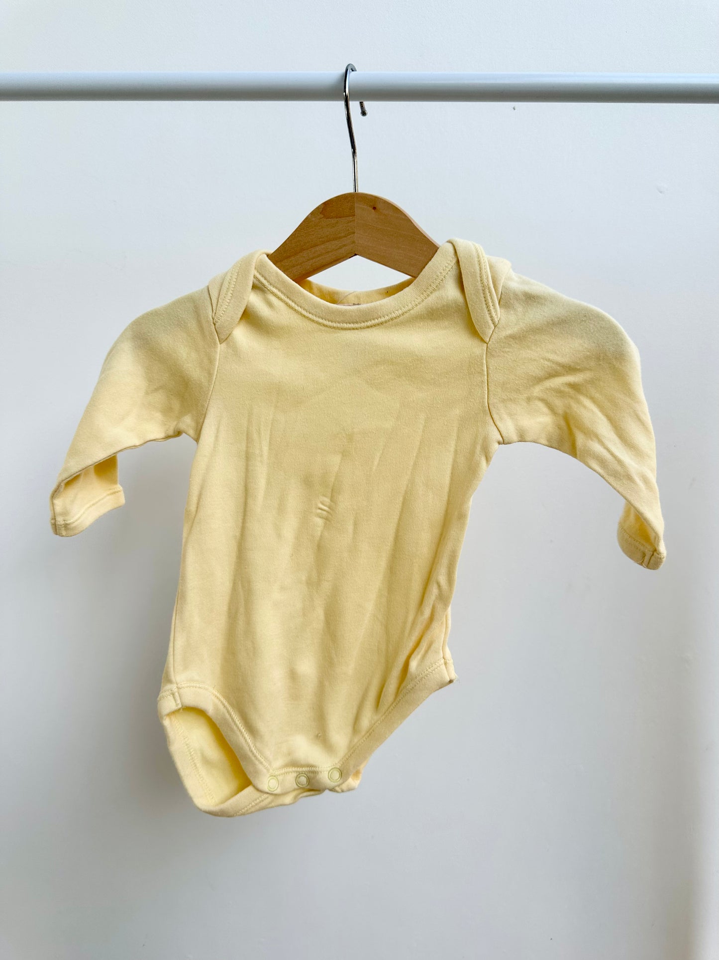 Long sleeved bodysuit bundle - size 00