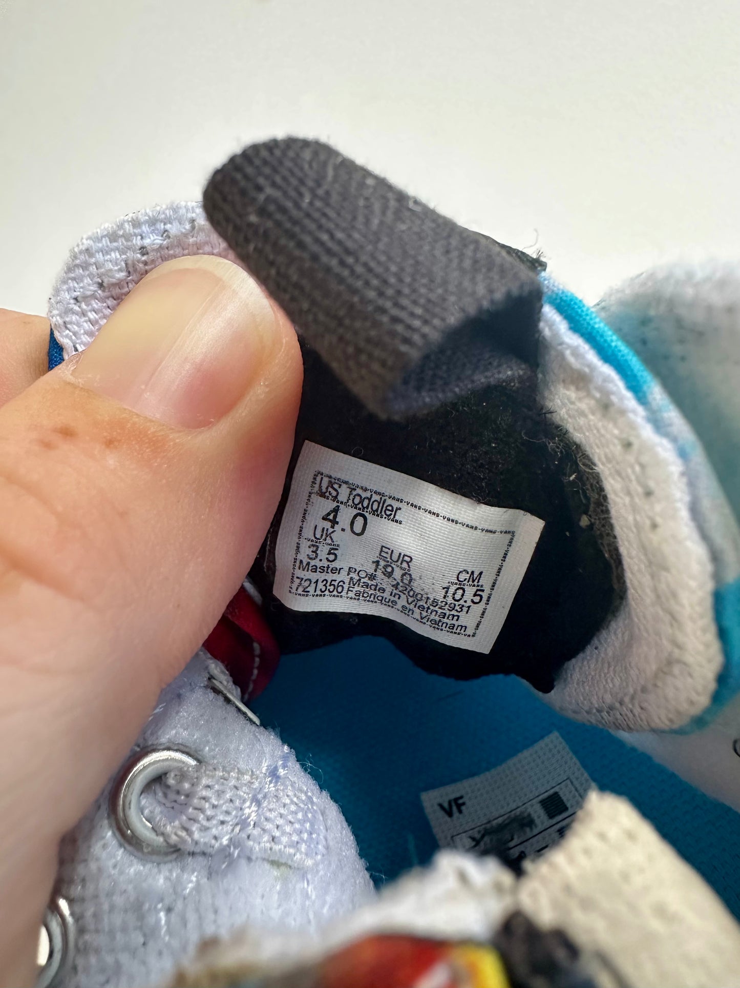 SHOES - One Piece Vans - size 4c