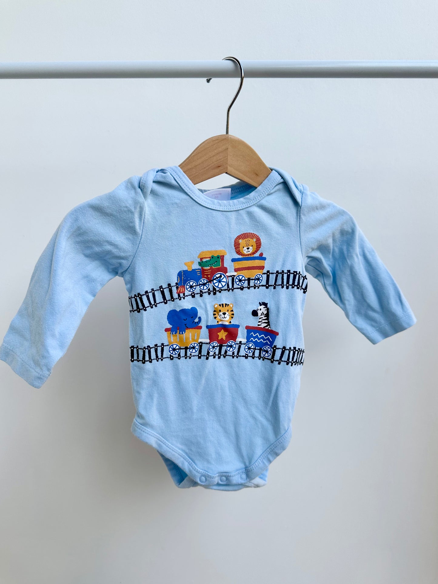 Long sleeved bodysuit bundle - size 00