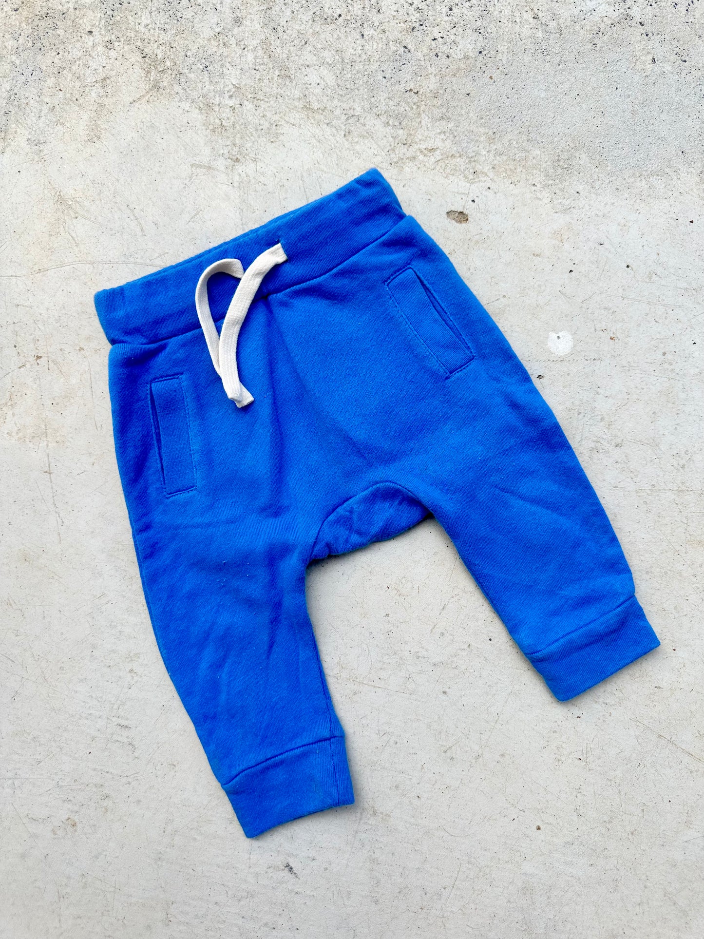 Seed trackies - size 00