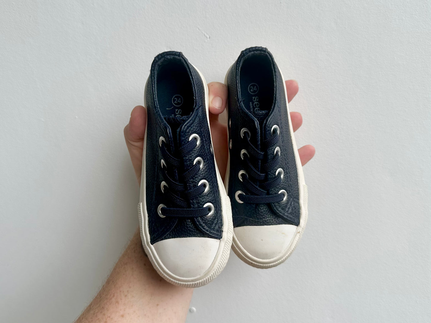 Seed sneakers - size 24