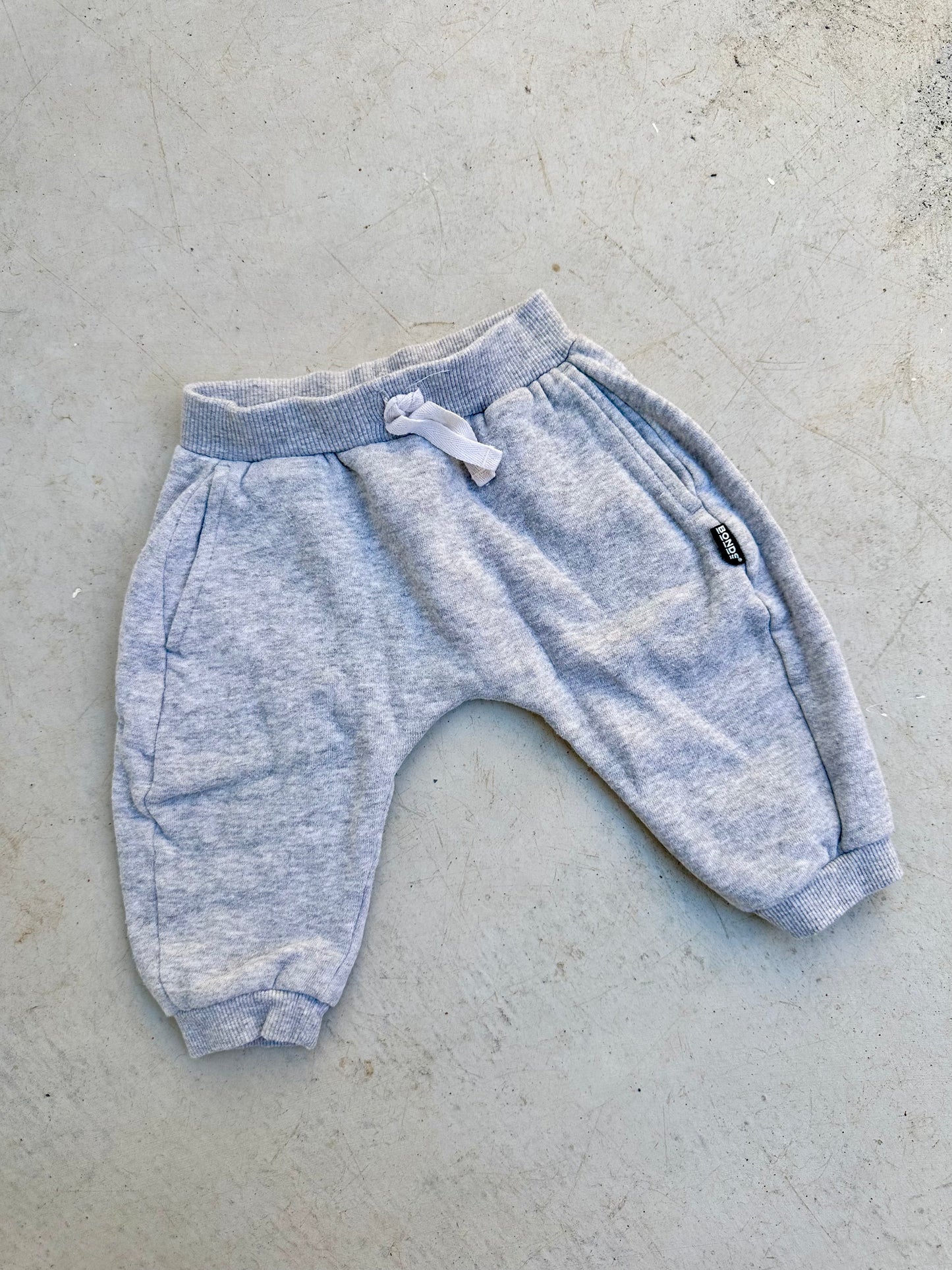 Trackies bundle - size 00