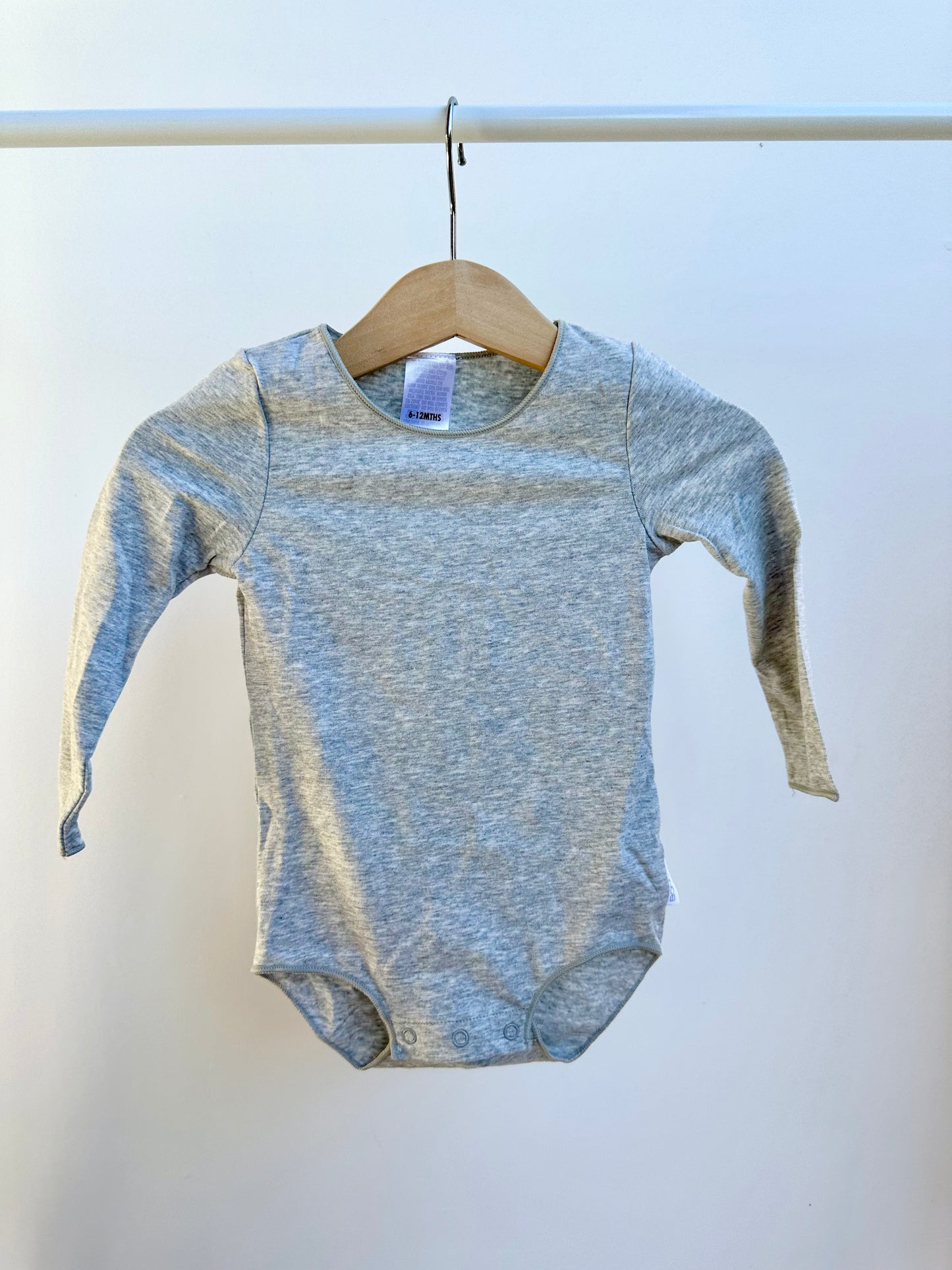 Bonds long sleeved onesie bundle - size 0
