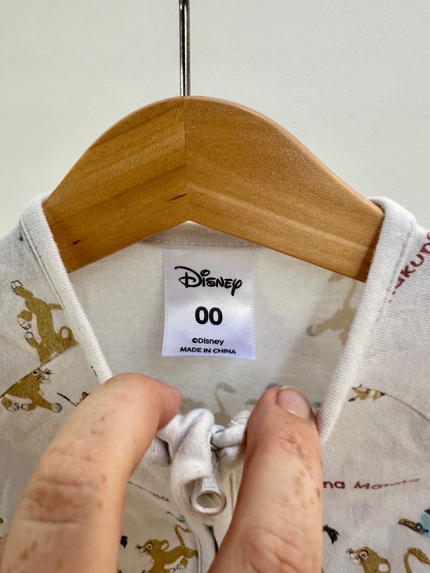 Lion King onesie - size 00