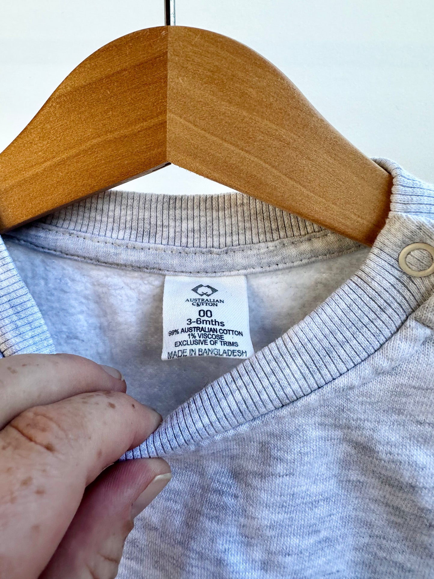 Baby Berry jumper - size 00