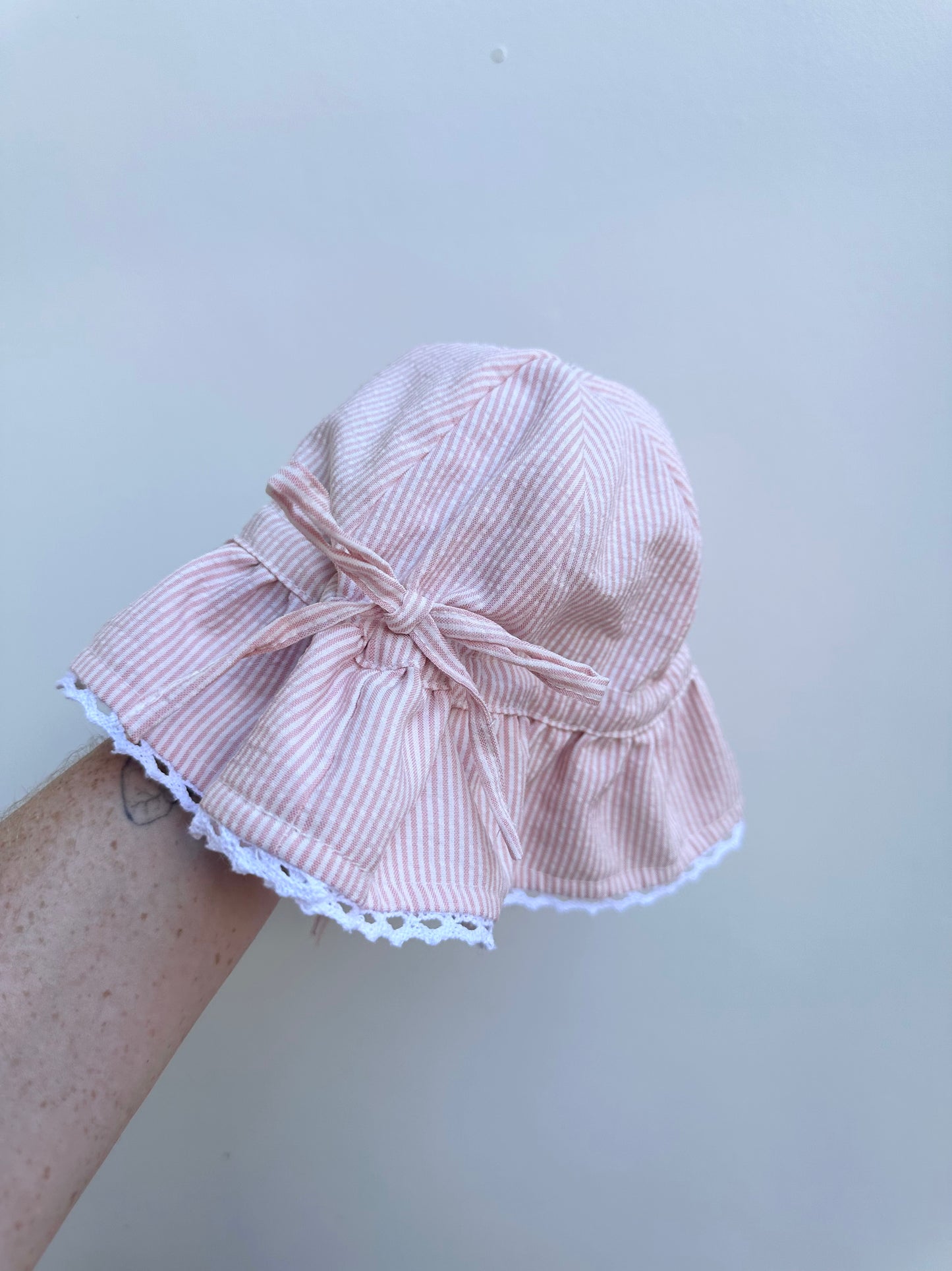 Baby Berry bucket hat - size 00