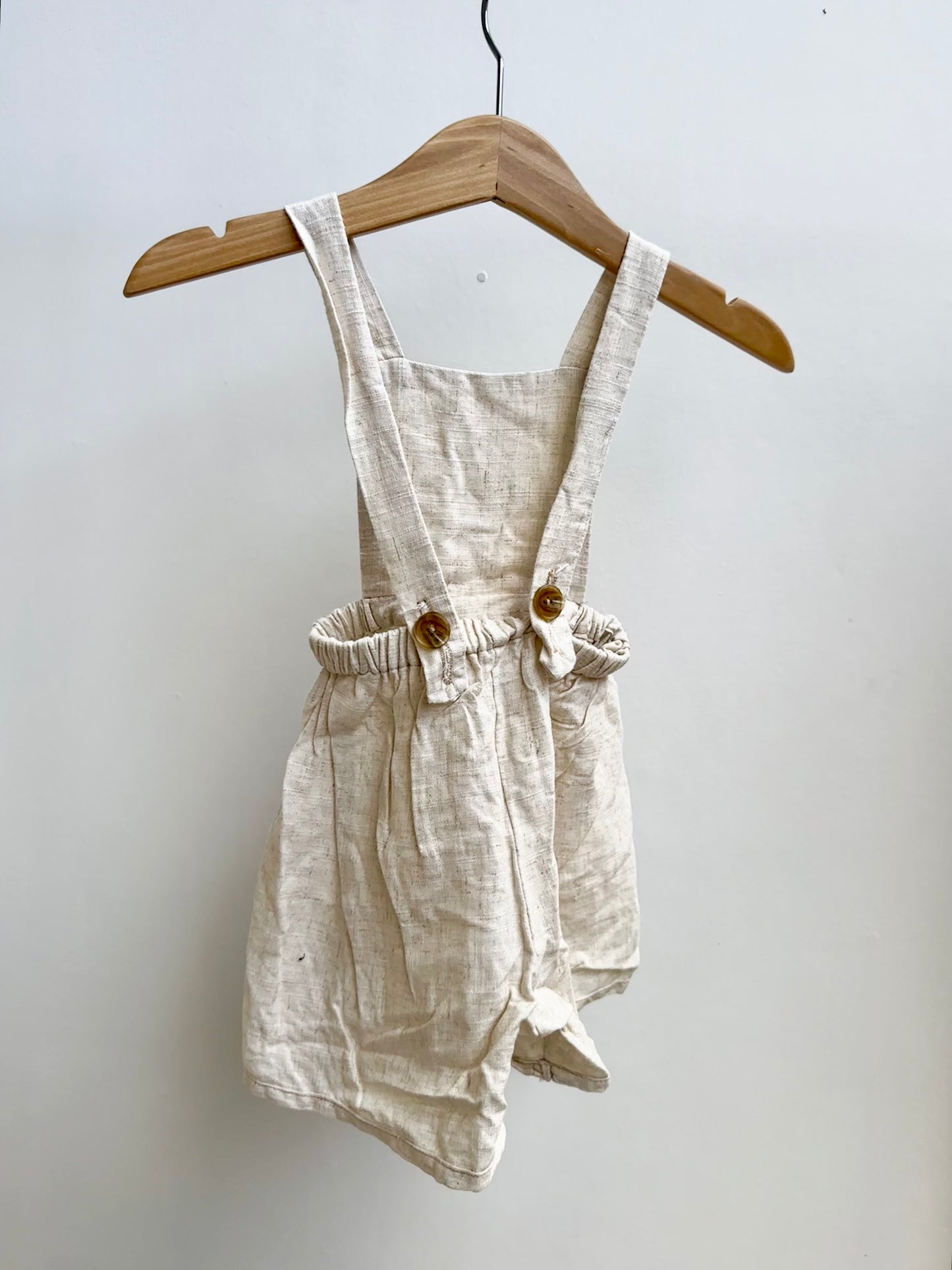 Beige romper - size ~0