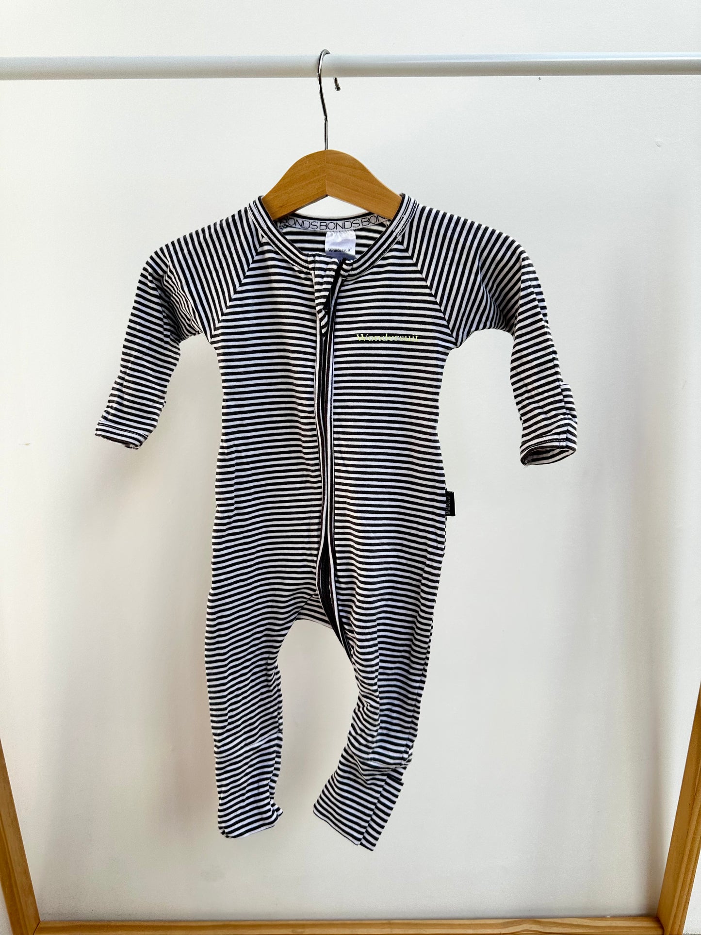 Bonds Wondersuit - size 000