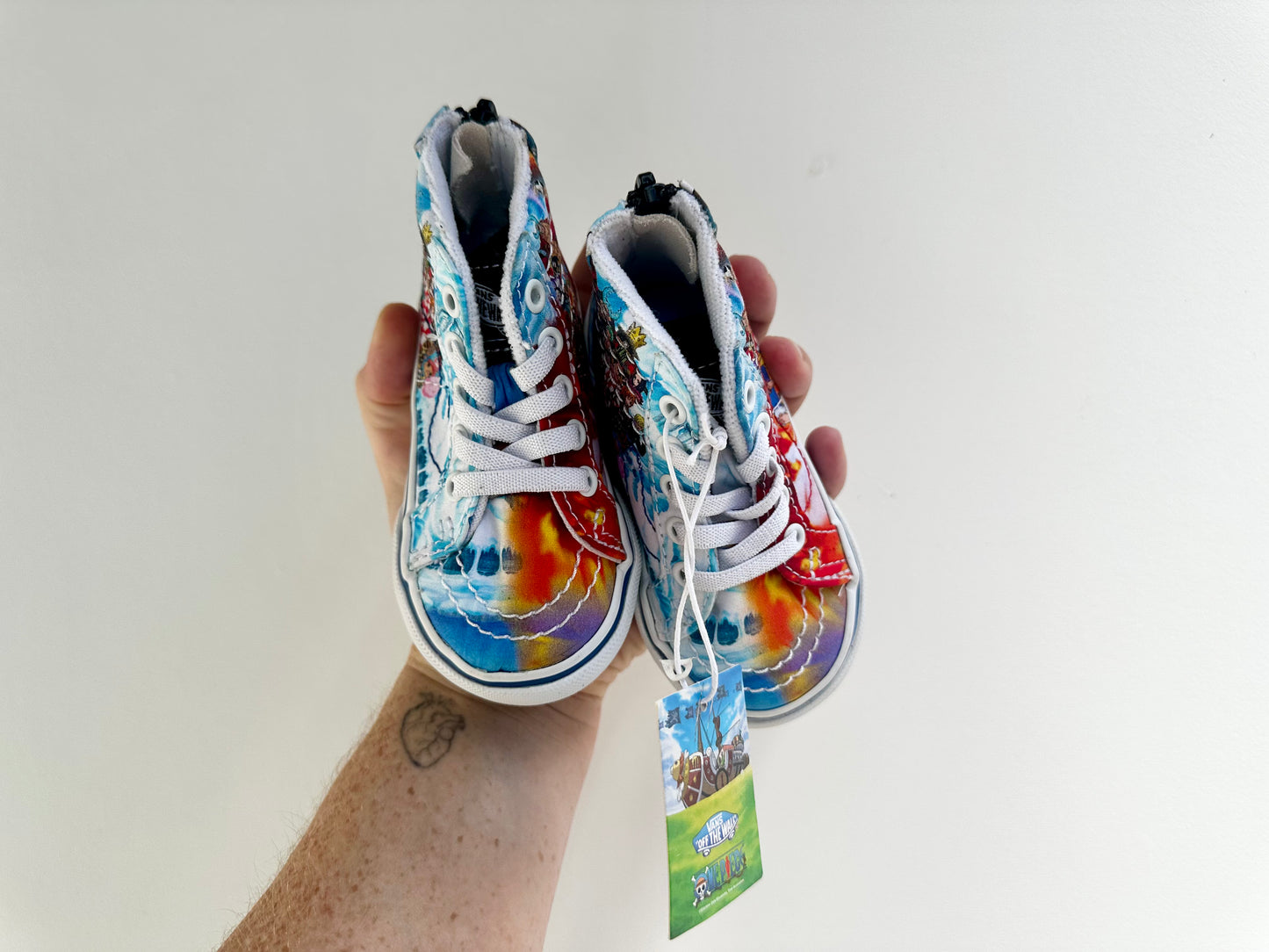 SHOES - One Piece Vans - size 4c