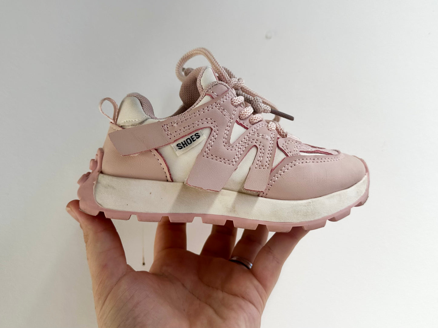 SHOES - Pink sneakers - size 26
