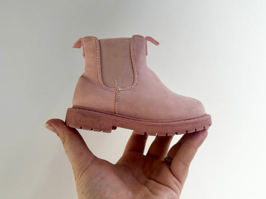SHOES - Target boots - size 4