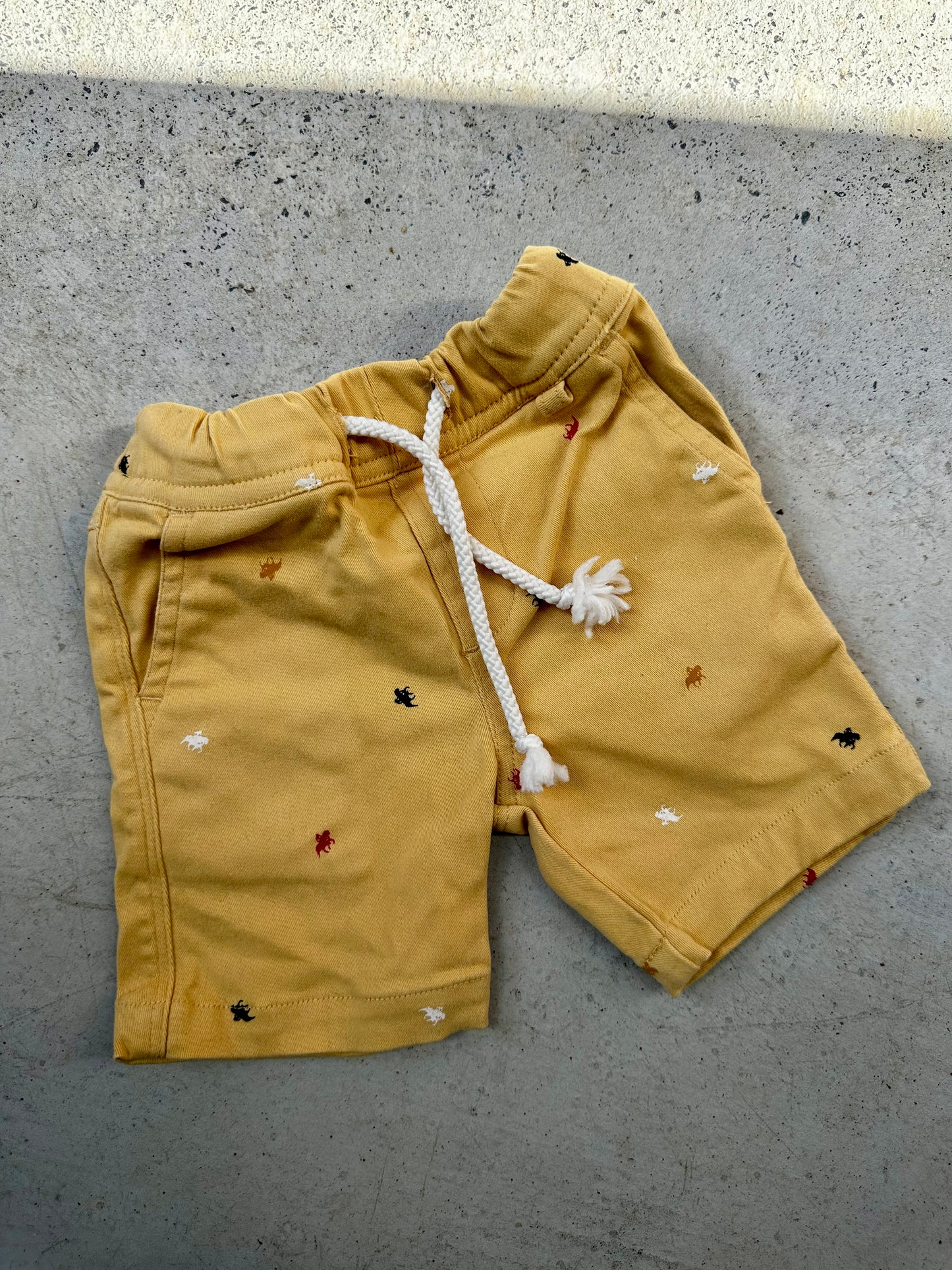 No brand shorts - size 0