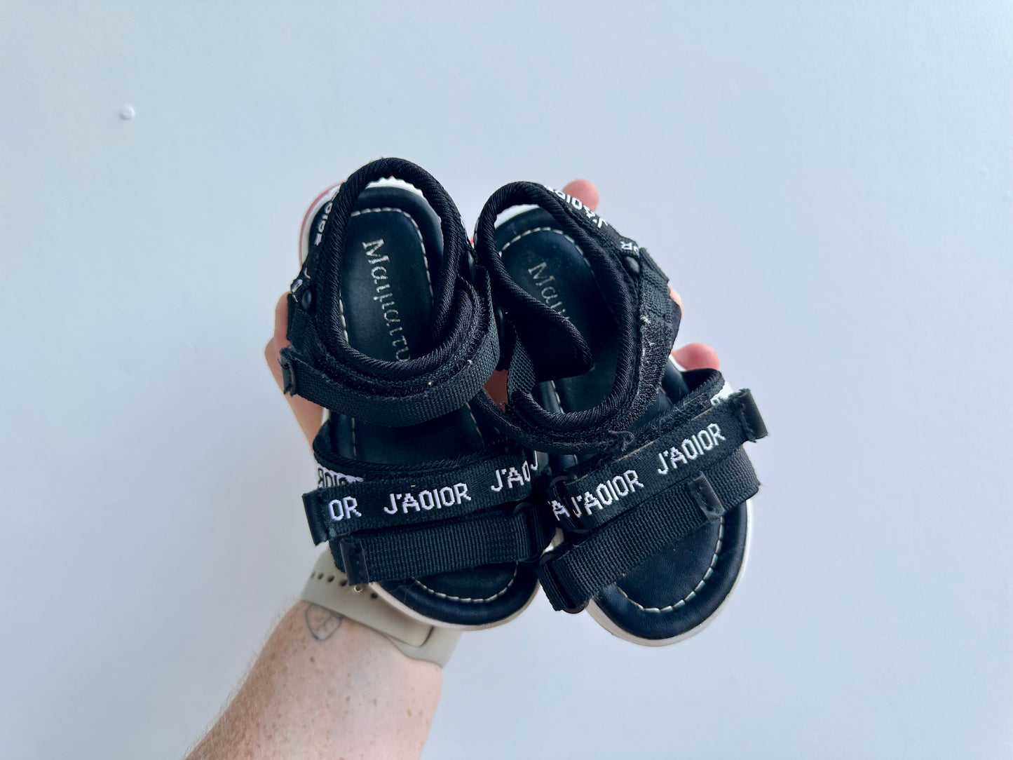 Knockoff J’adior sandals - size 24