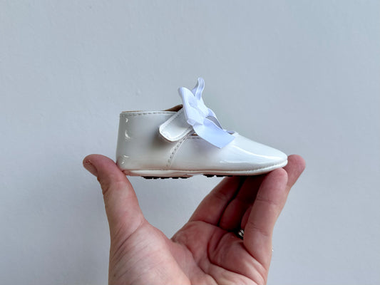 White sandals - size 1