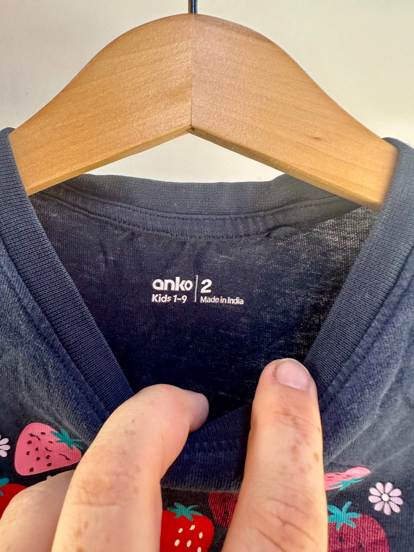 Short sleeve t-shirt - size 2
