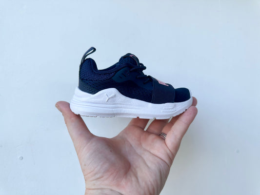 Puma shoes - size 5