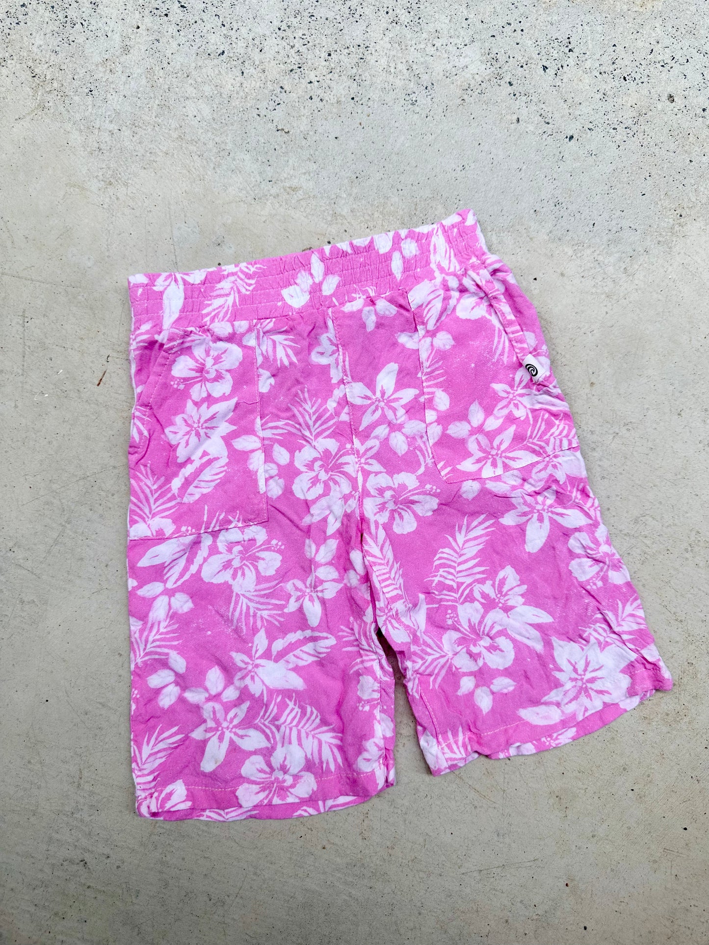 Piping hot pants - size 2