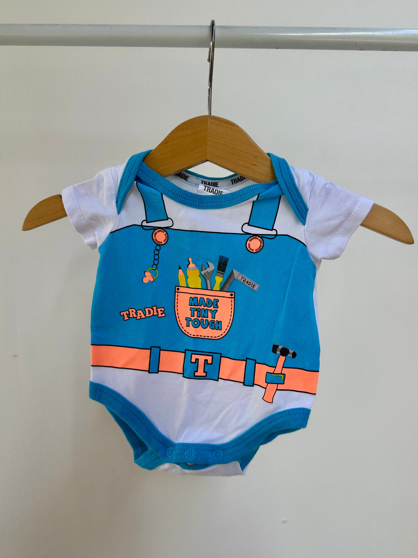 Tradie onesie - size 00000