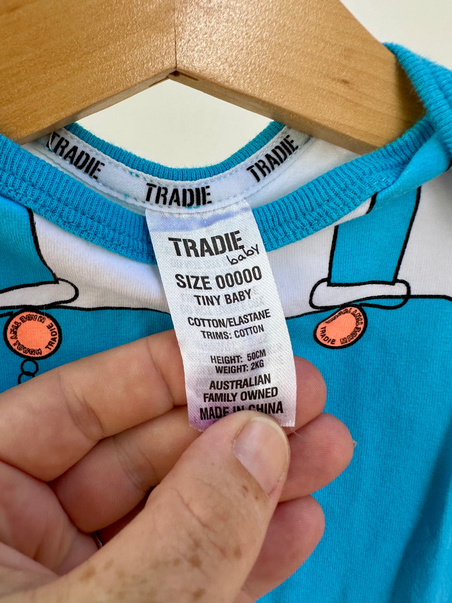 Tradie onesie - size 00000