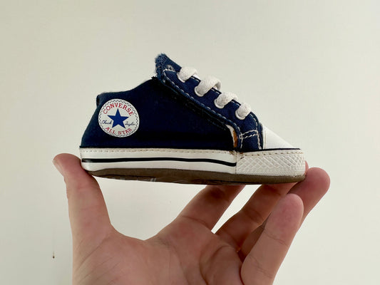 SHOES - Converse crib shoes
