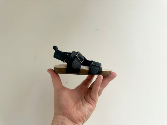 SHOES - Dymples sandals - size 5