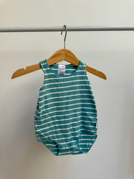 Bonds onesie - size 00