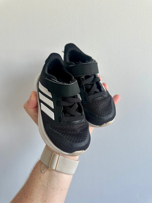 SHOES - Adidas sneakers - size 6c