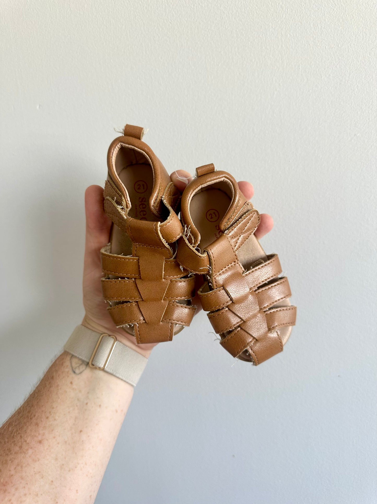 SHOES - Seed Sandals - size 21