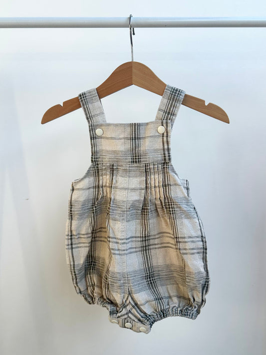 Dukes and Duchesses romper - size 00