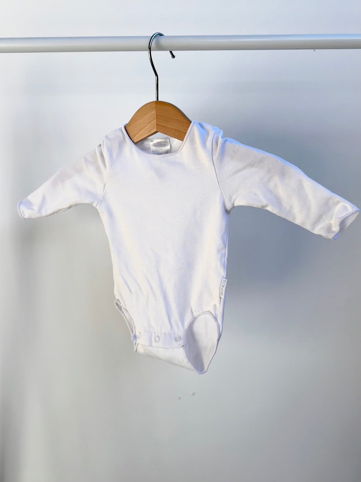 Bonds onesie bundle - size 0000