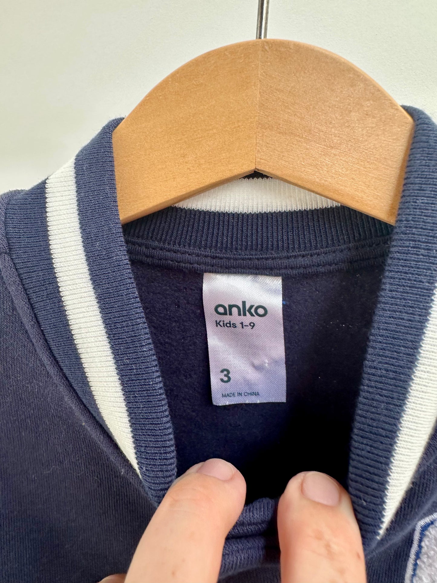 Anko tracksuit - size 3