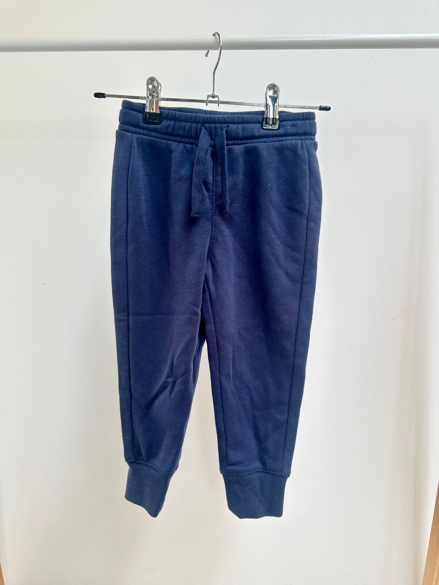 Anko tracksuit - size 3