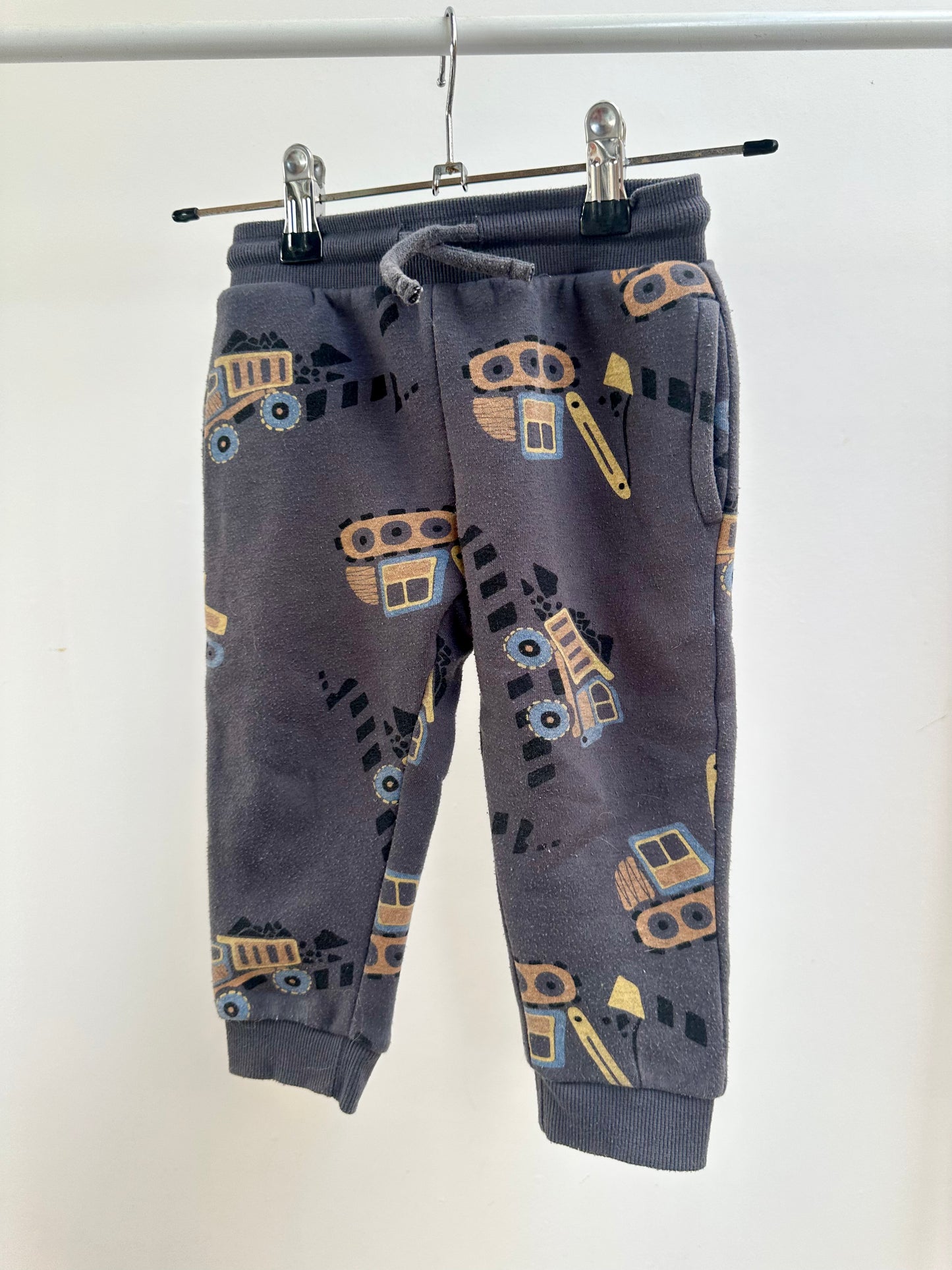 K-D tracksuit - size 2