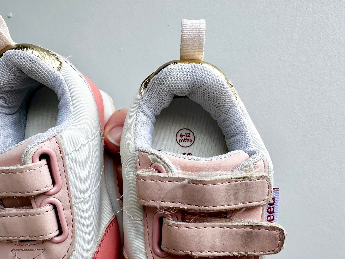 Seed sneakers - size 6-12months