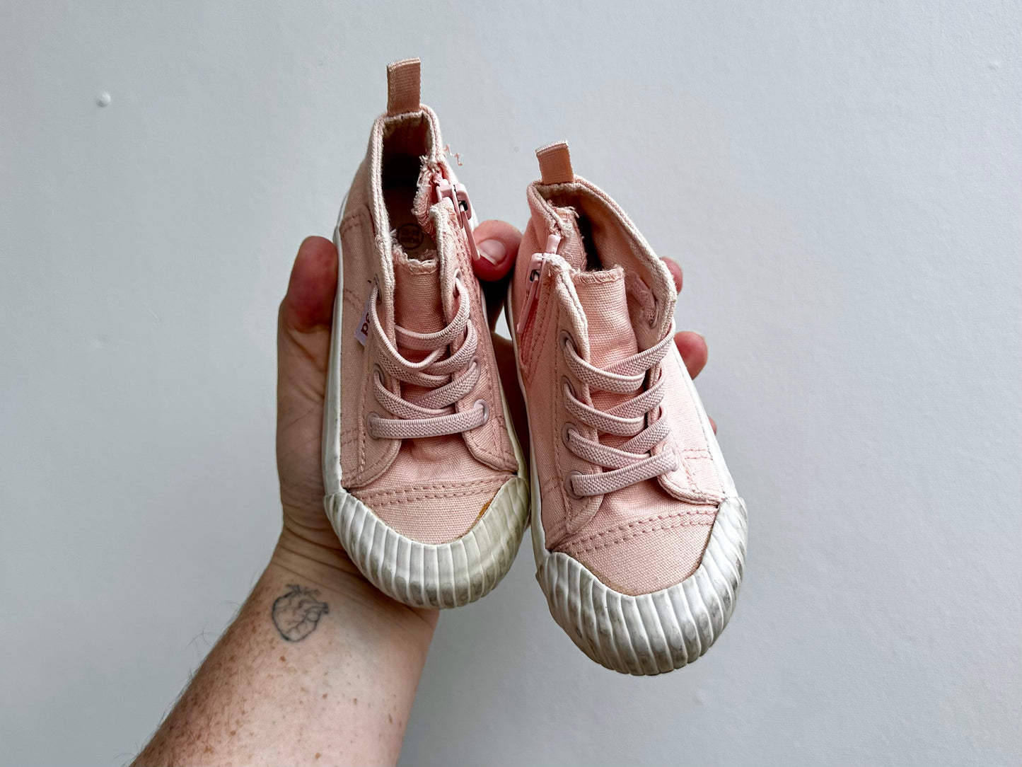 Seed sneakers - size 12-18months